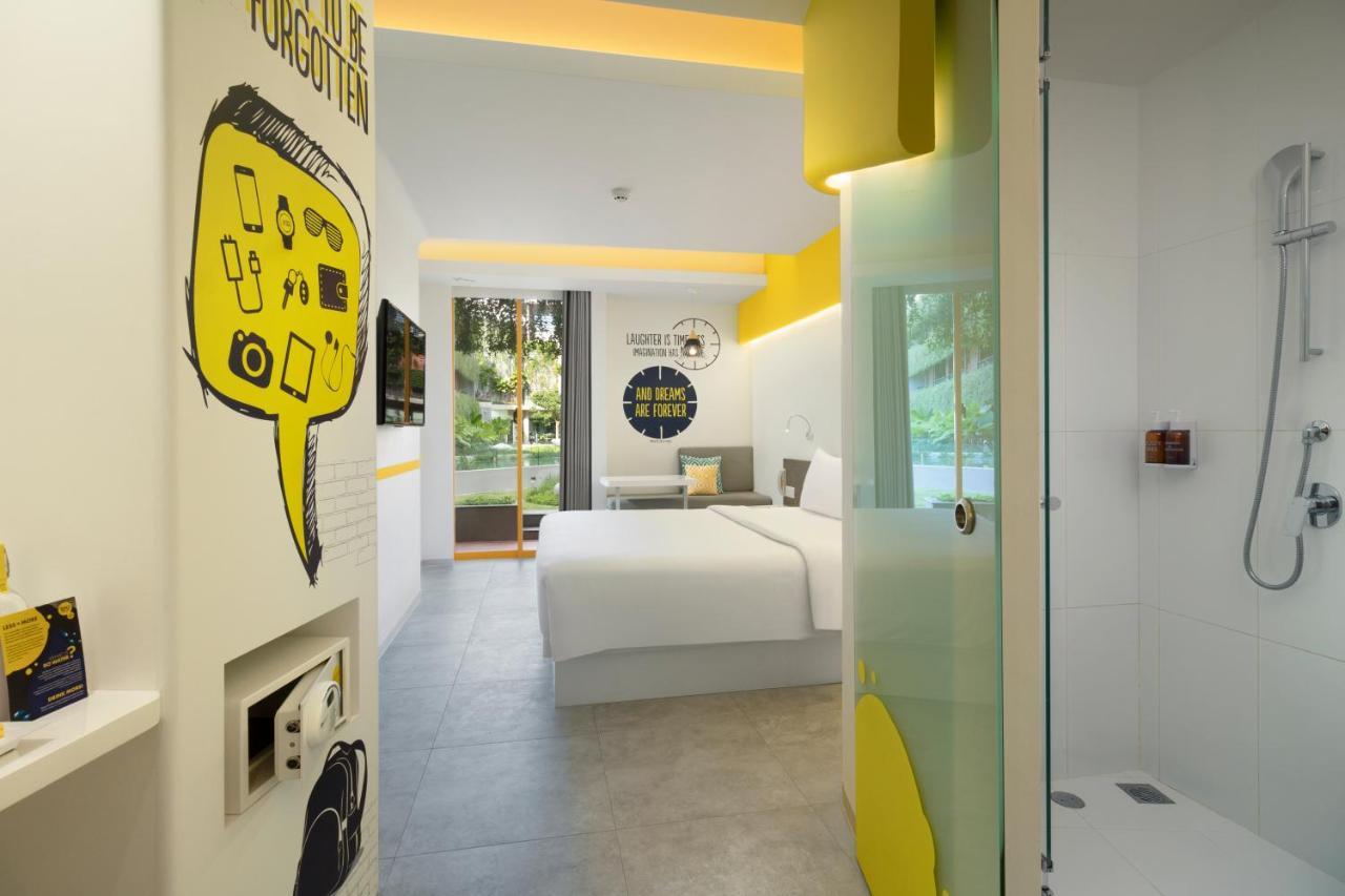 Yello Hotel Kuta Beachwalk Bali Exterior foto