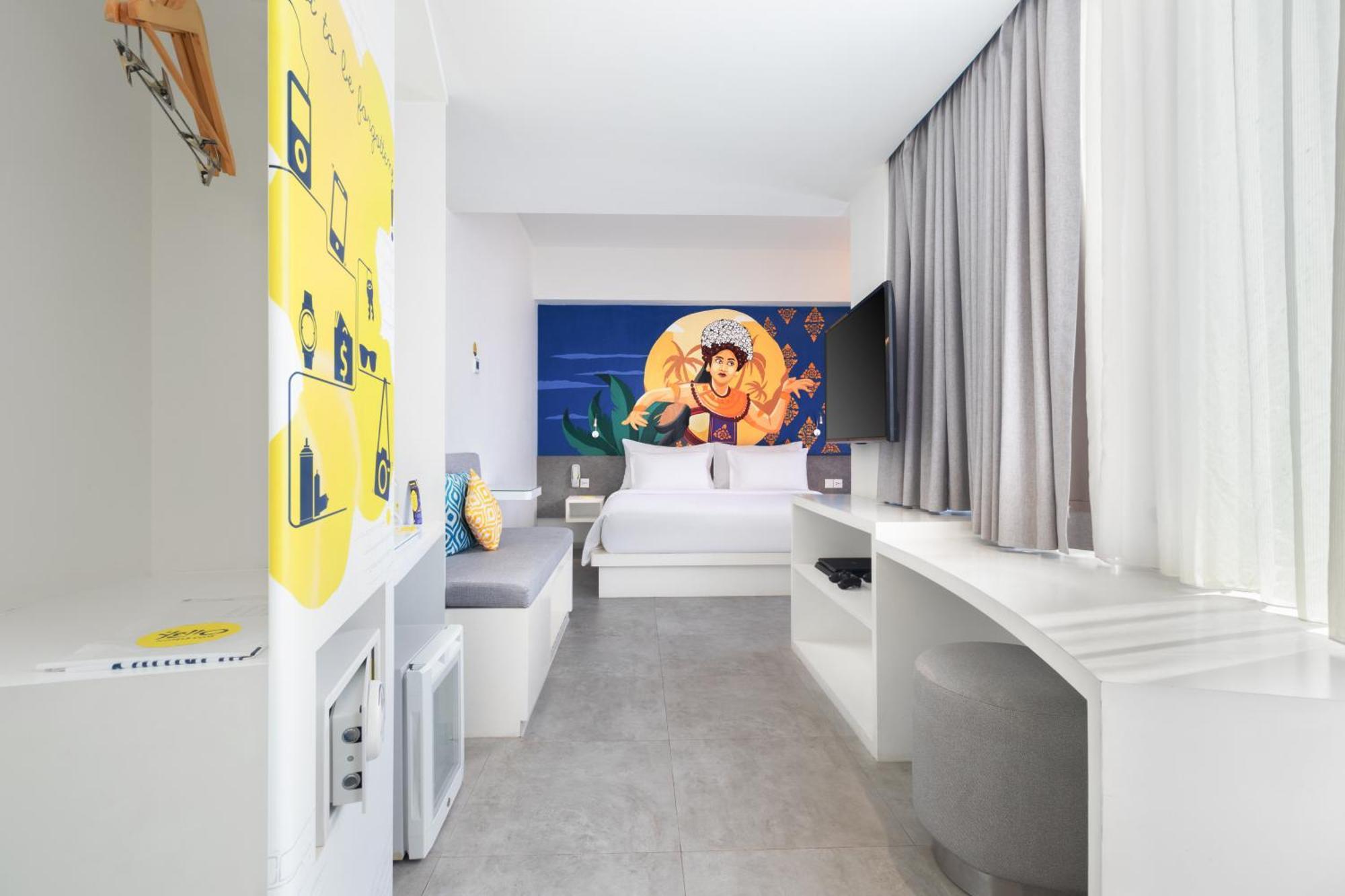 Yello Hotel Kuta Beachwalk Bali Exterior foto